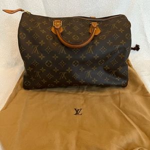 Louis Vuitton Speedy 35